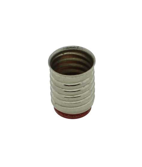 Kleines zylindrisches Metallteil mit Innengewinde und Schlitzen, unten roter Ring vor weißem Hintergrund