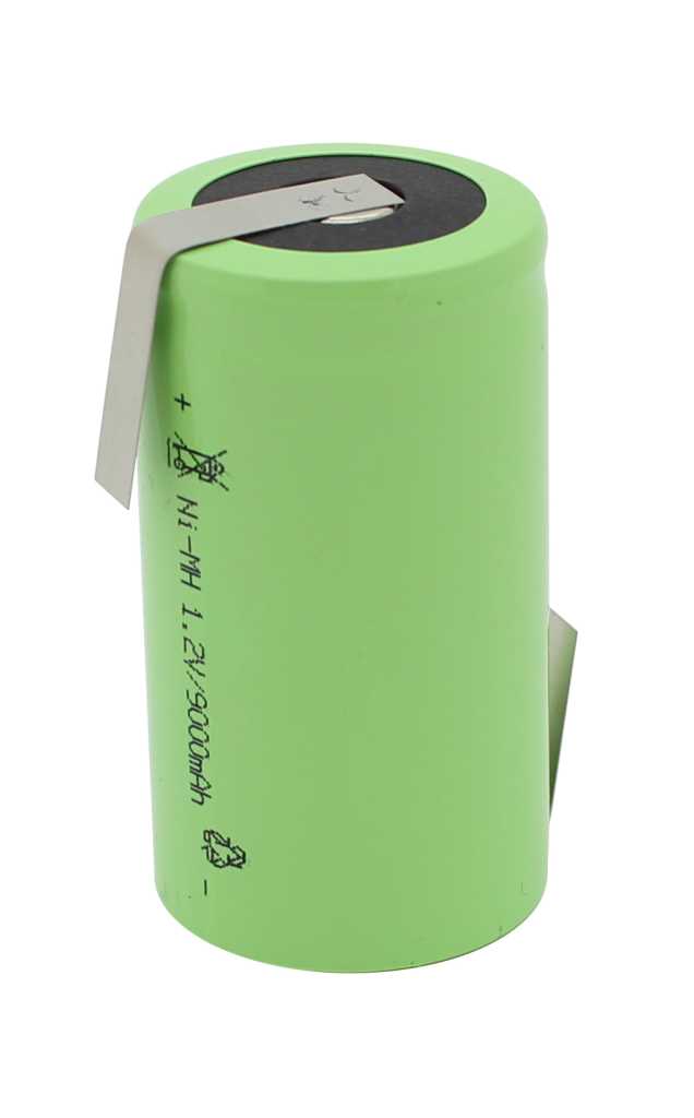 Grüne zylindrische Akku-Zelle mit zwei Metall-Lötfahnen, eine oben abgewinkelt, eine seitlich unten sichtbar