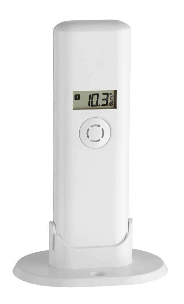 Weißes Gerät auf Standfuß mit kleinem Display und runder Taste an der Vorderseite