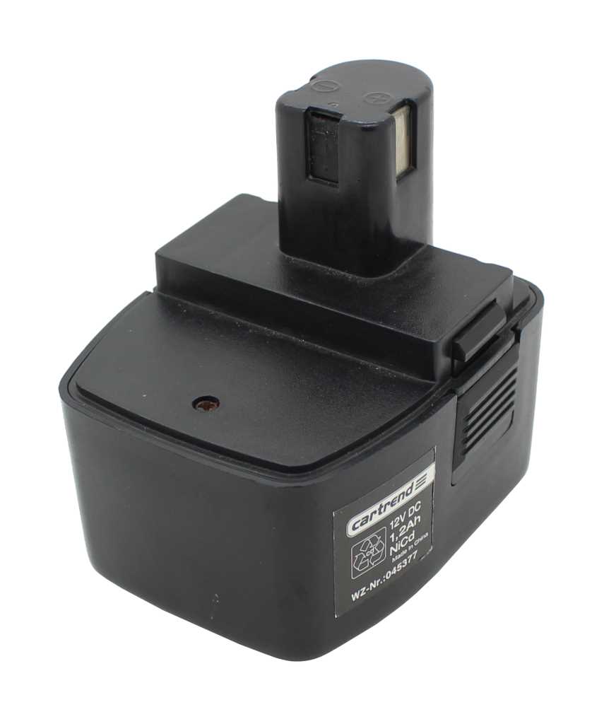 Schwarzer Werkzeugakku mit Steckanschluss und seitlicher Verriegelung auf weißem Hintergrund