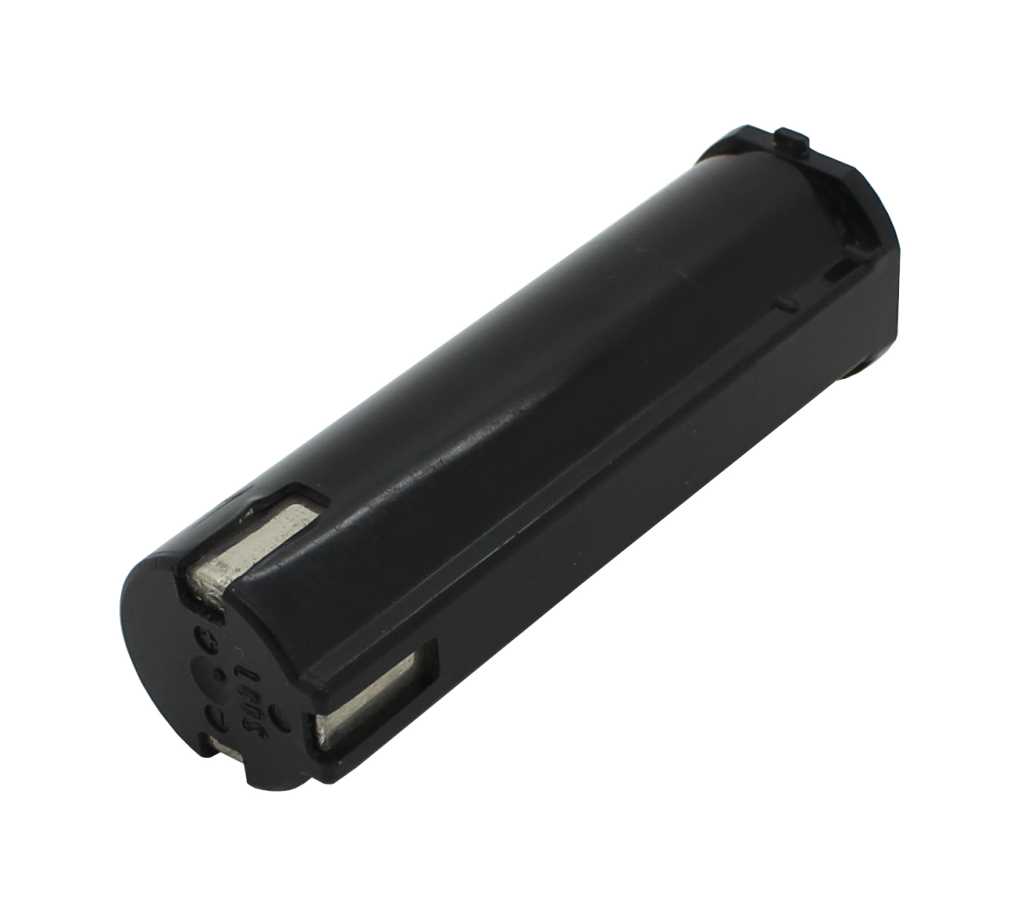 Schwarzer zylindrischer Akku mit zwei Metallkontakten an einem Ende, seitliche Nut, auf weißem Hintergrund