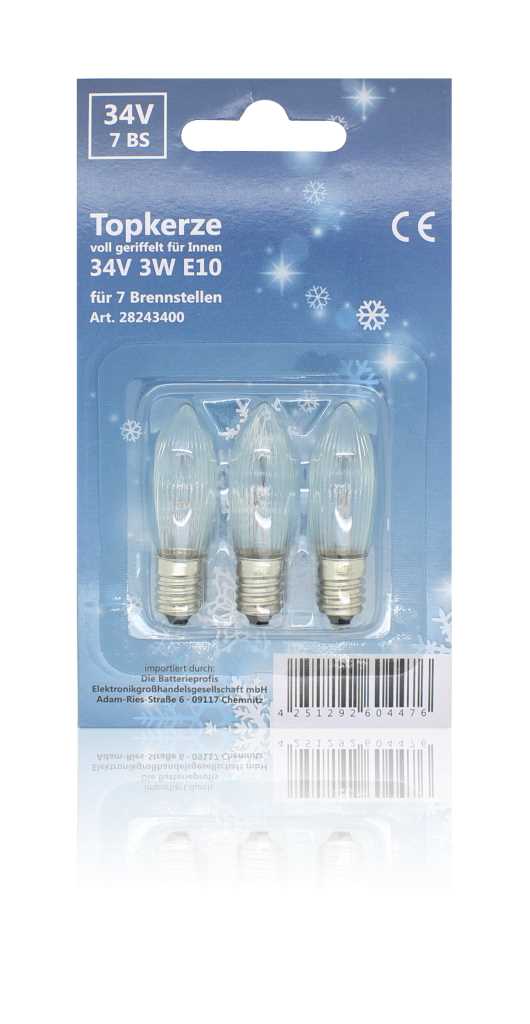 Blisterverpackung mit drei geriffelten Glühlampen in Kerzenform auf blauem Hintergrund mit Schneeflocken