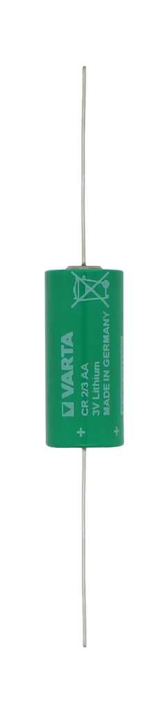 Grüne zylindrische Batterie mit Anschlussdraht oben und unten, Pluszeichen und durchgestrichenem Mülleimer-Symbol