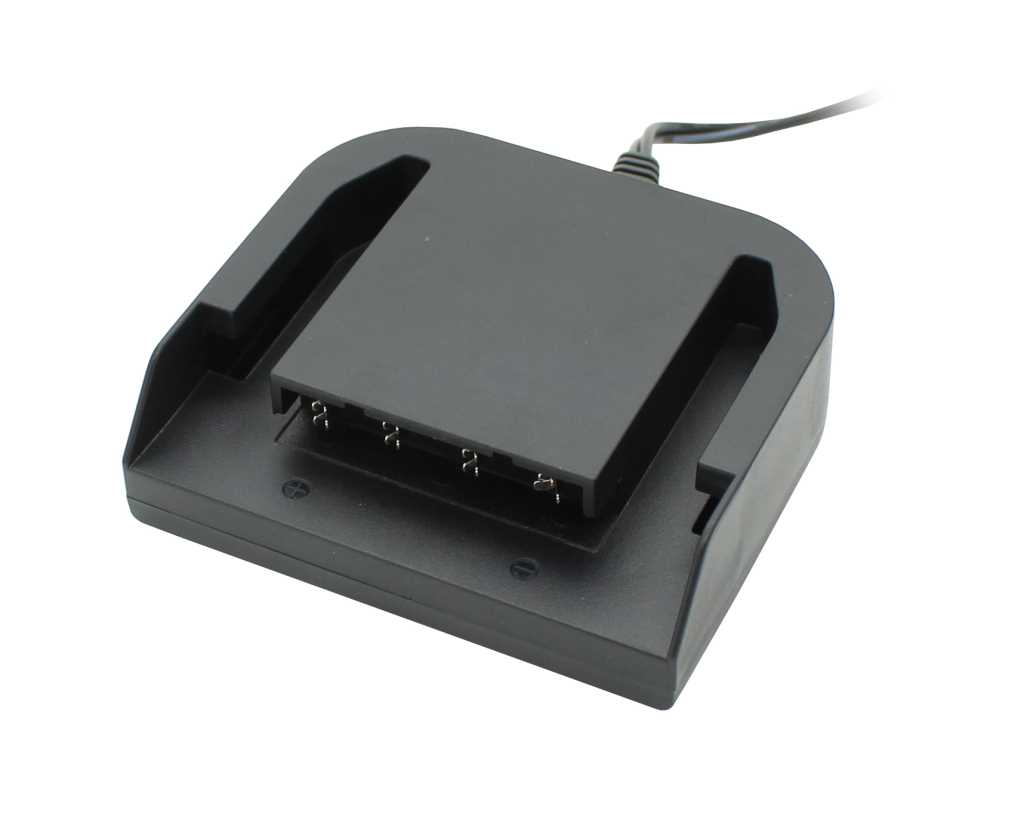 Schwarze Ladegerät-Basis mit Steckkontakten und seitlichen Führungsschienen, Kabelanschluss hinten rechts