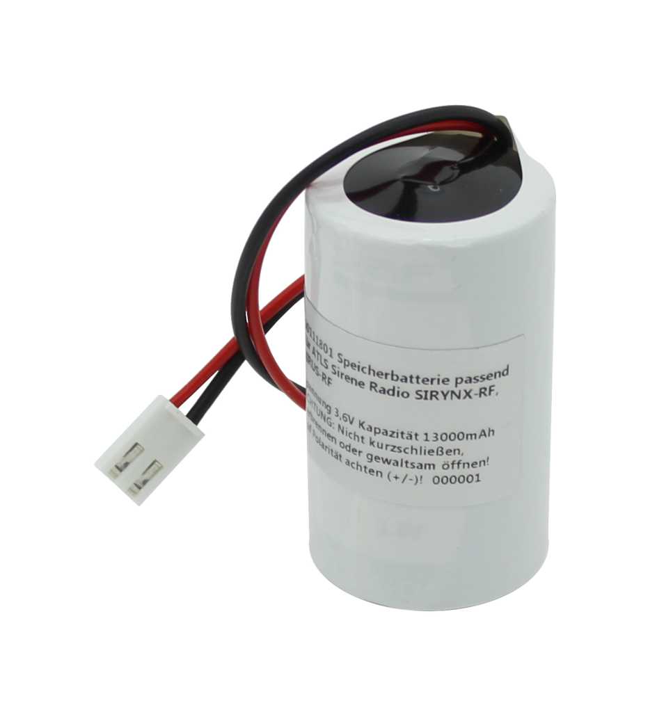 Weißer Batteriezylinder mit rot-schwarzen Kabeln und weißem Steckverbinder auf weißem Hintergrund