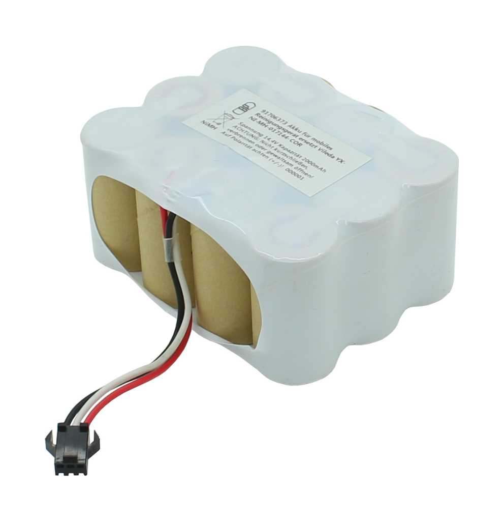 Weiß ummantelter Akku-Block mit Etikett, rot-schwarz-weißem Kabel und schwarzem Stecker auf weißem Hintergrund