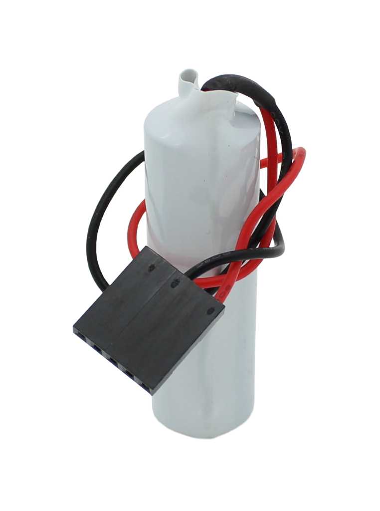 Weiße zylindrische Batterie mit roten und schwarzen Kabeln und schwarzem 4-poligem Stecker auf weißem Hintergrund