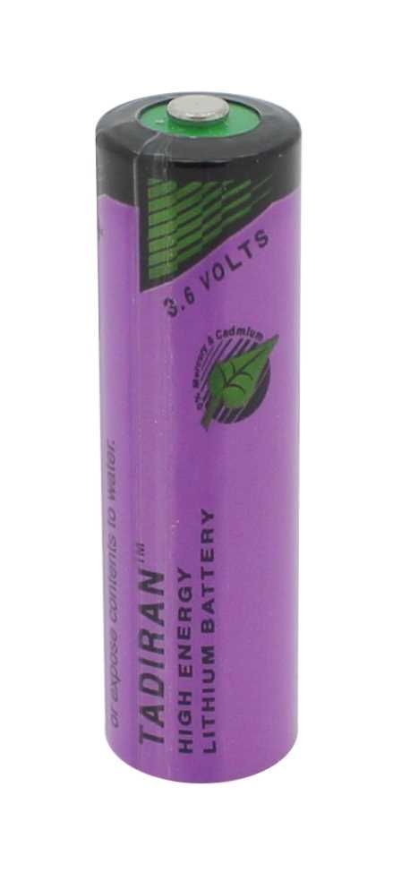 Violette zylindrische Batterie mit schwarzem Kopf, grüner Markierung und sichtbarem Pluspol oben