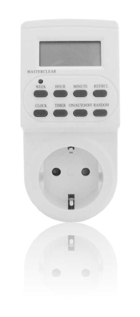 Weiße Steckdosen-Zeitschaltuhr mit LCD-Anzeige und Tastenfeld, darunter Schuko-Steckdose mit Schutzkontakt