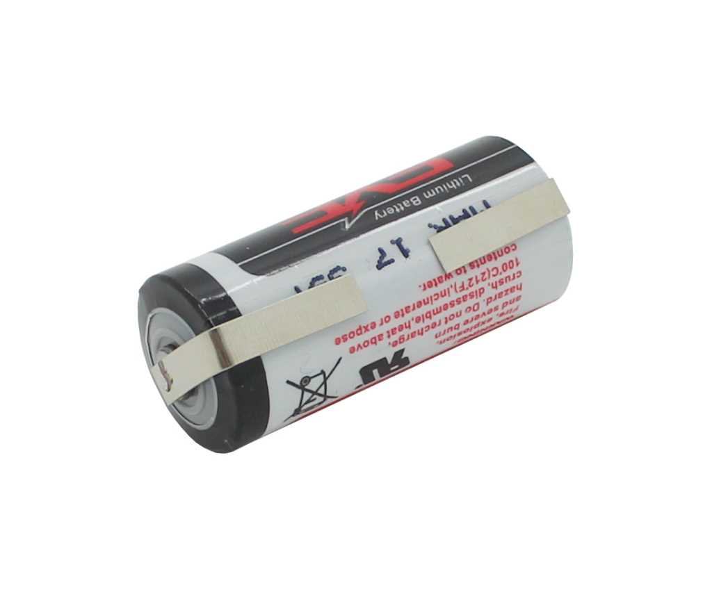 Zylindrische Batterie mit Metall-Lötfahnen, seitlich am Gehäuse befestigt, auf weißem Hintergrund