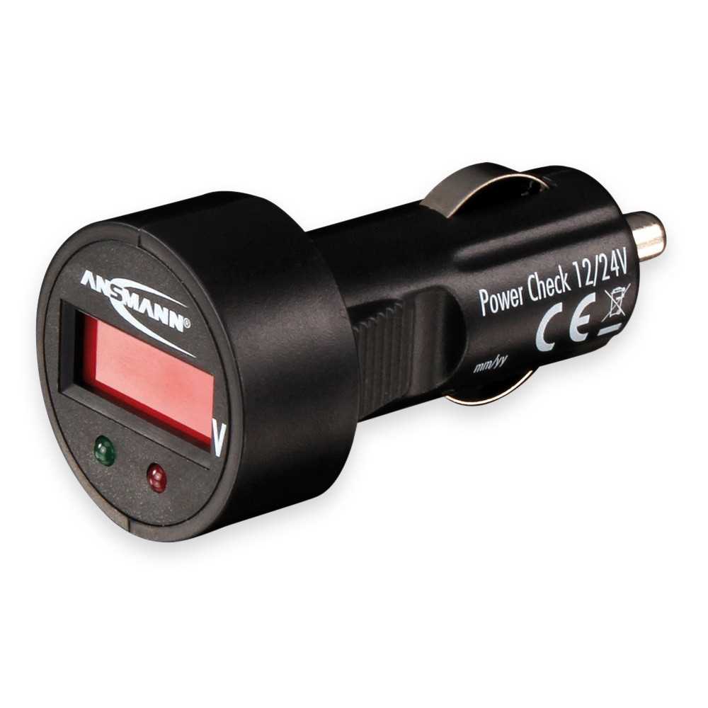 Schwarzer Kfz-Stecker mit rotem Displayfenster und zwei LEDs, seitlich beschriftet 12/24V