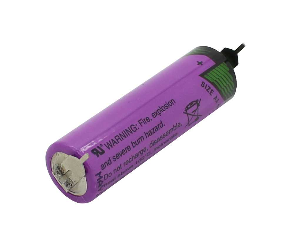 Lila AA-Batteriezelle mit zwei Lötfahnen an einem Ende und markiertem Pluspol am anderen Ende