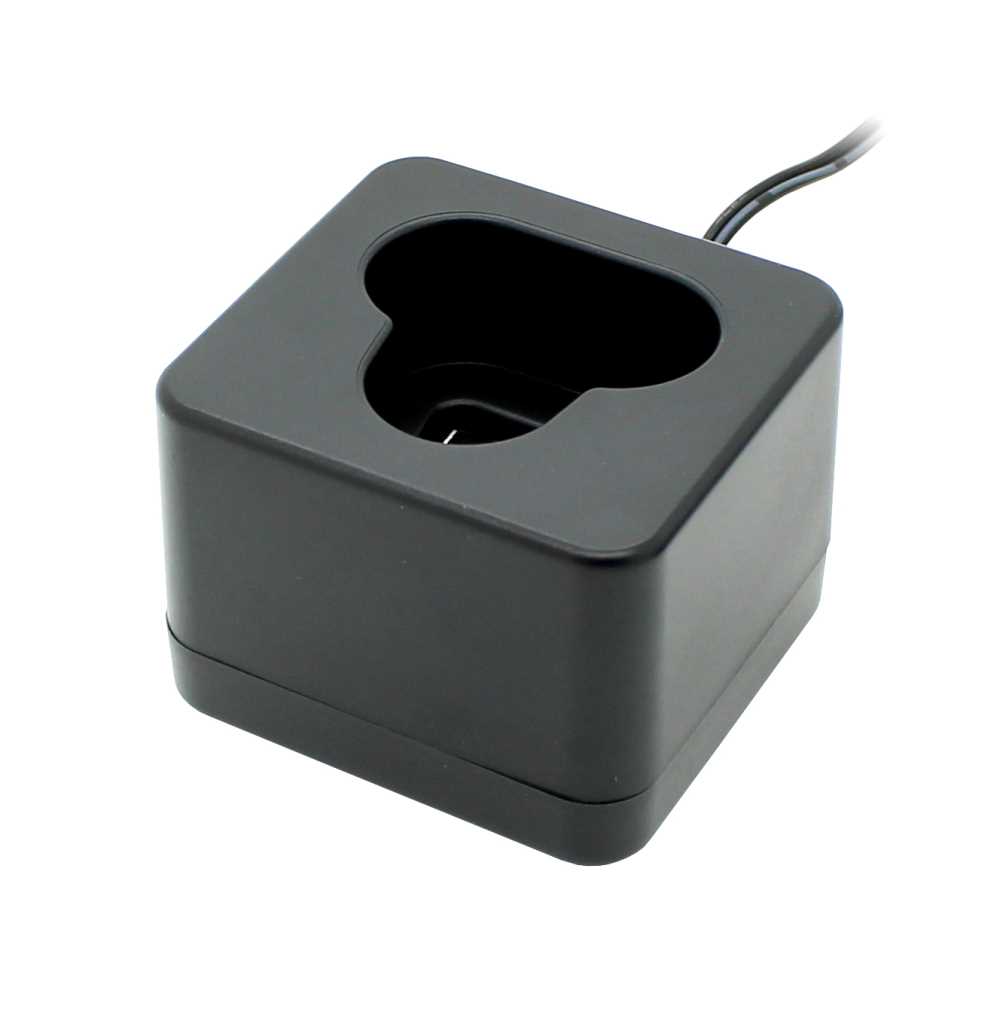 Schwarze quadratische Ladestation mit abgerundeten Kanten, oben Aussparung und hinten herausführendem Kabel