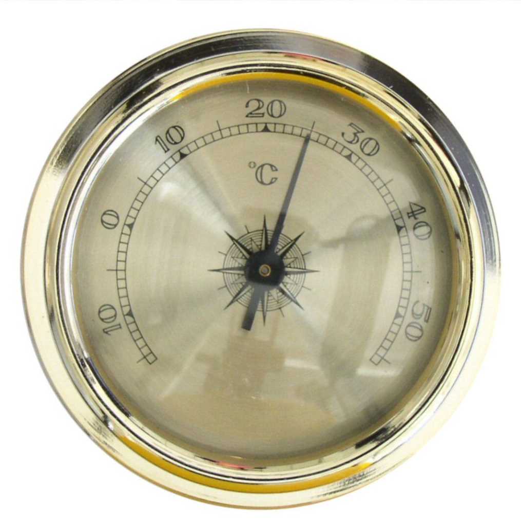 Rundes Thermometer mit Metallrand, Skala von 0 bis 50 °C und schwarzem Zeiger auf etwa 30 °C