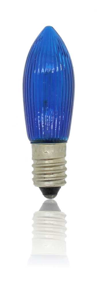Blau geriffeltes Kerzen-Leuchtmittel mit Schraubsockel, freigestellt auf weißem Hintergrund mit Spiegelung darunter